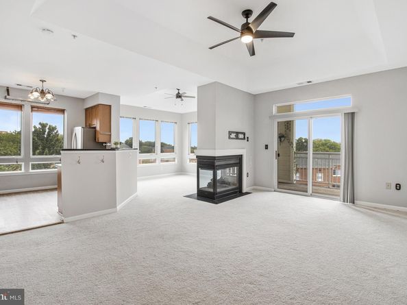 801 S Greenbrier Street 412, Arlington VA 22204