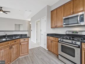 801 S Greenbrier Street 412, Arlington VA 22204
