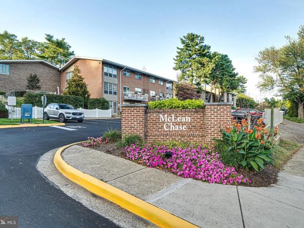 1923 Wilson Lane 202, Mclean VA 22102