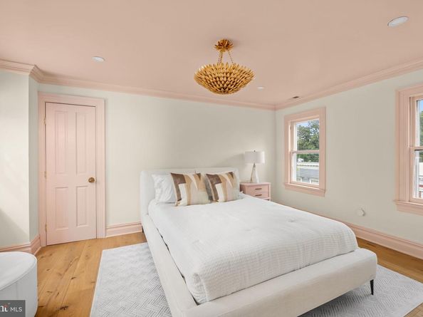 1234 33rd Street NW, Washington DC 20007