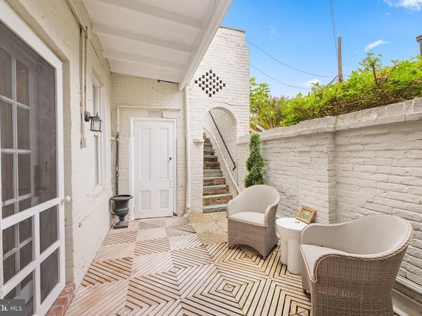 1234 33rd Street NW, Washington DC 20007