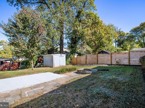 6908 Barrett, Falls Church VA 22042