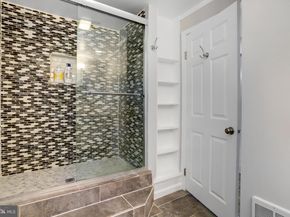 6908 Barrett, Falls Church VA 22042