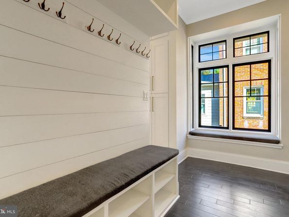 710 N Highland Street, Arlington VA 22201