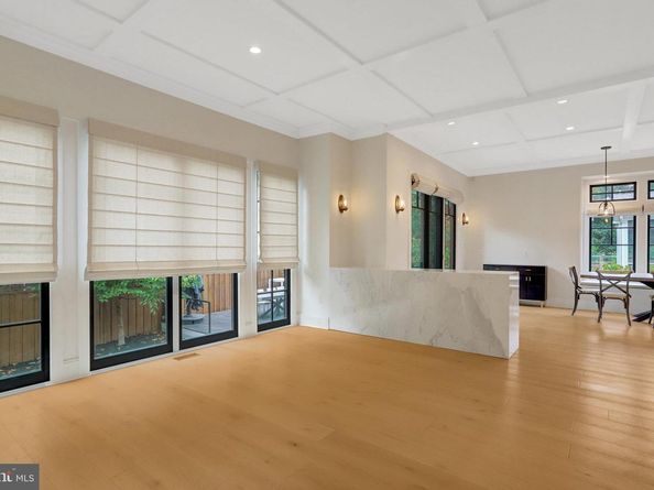 710 N Highland Street, Arlington VA 22201