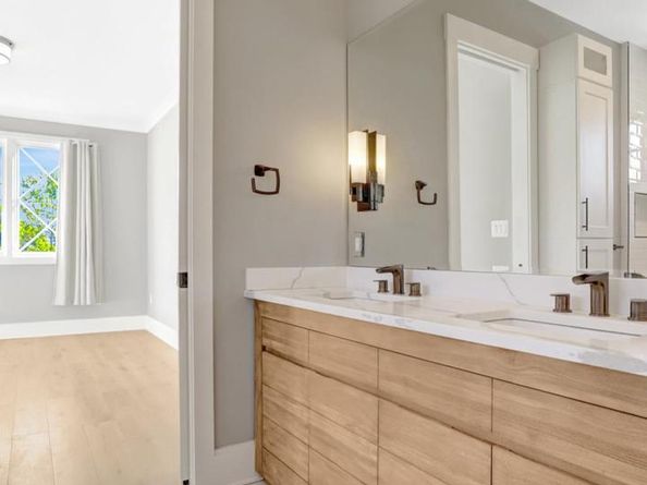 710 N Highland Street, Arlington VA 22201