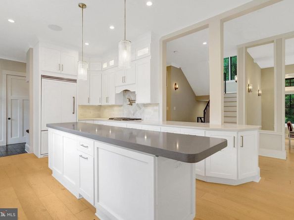 710 N Highland Street, Arlington VA 22201