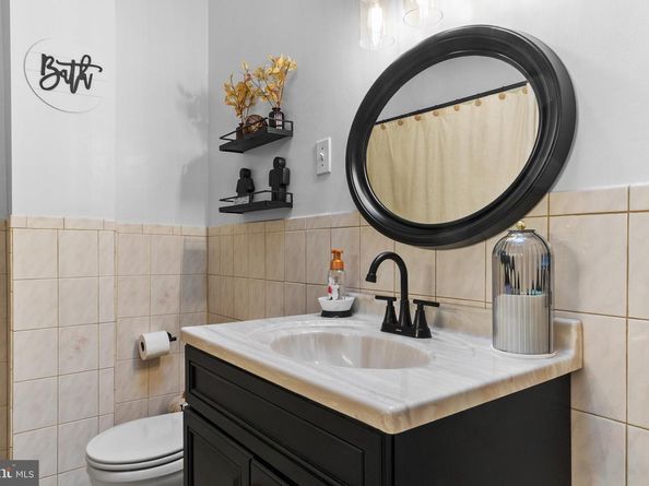 1642-44 Ridge Avenue, Philadelphia PA 19130