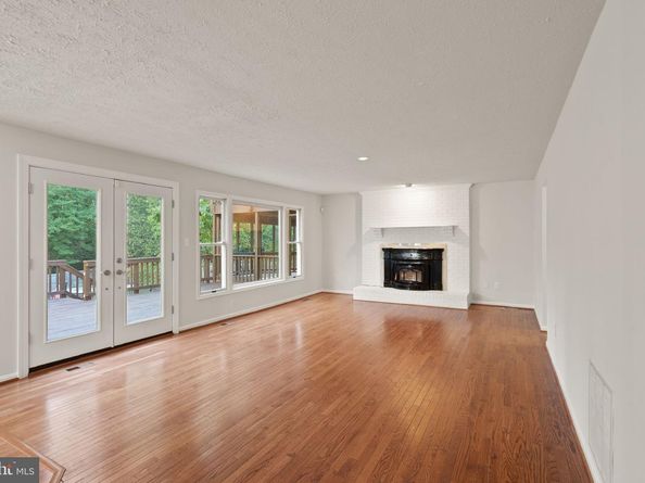 1235 Gilman Court, Herndon VA 20170