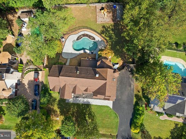 1235 Gilman Court, Herndon VA 20170