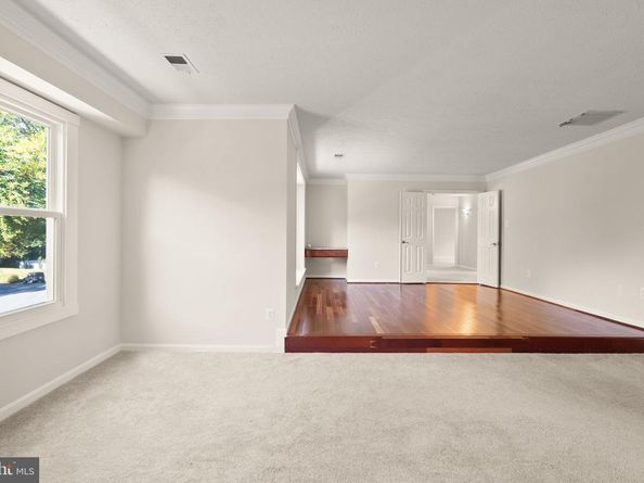 1235 Gilman Court, Herndon VA 20170