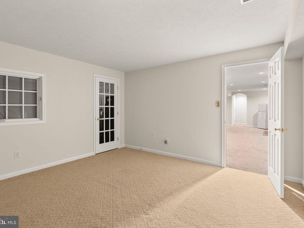 1235 Gilman Court, Herndon VA 20170