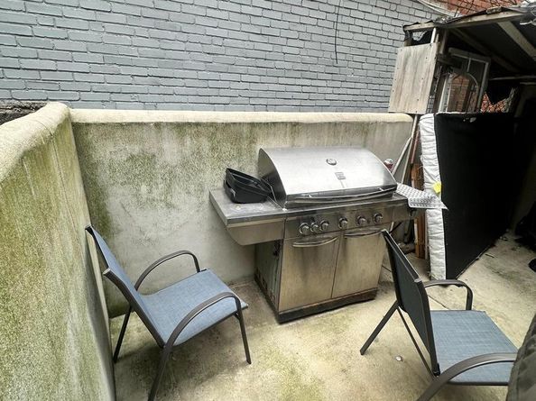 1176 S 10TH Street, Philadelphia PA 19147