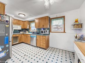 155 Meadow Lane, Philadelphia PA 19154