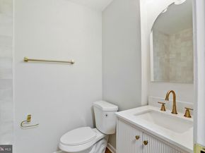 3200 S 28TH Street 403, Alexandria VA 22302