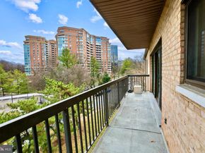 3200 S 28TH Street 403, Alexandria VA 22302