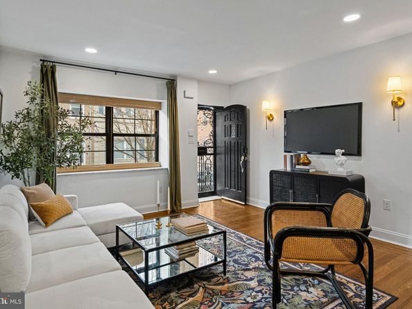 917 Catharine Street, Philadelphia PA 19147