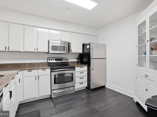 3179 Summit Square Drive 2A2, Oakton VA 22124