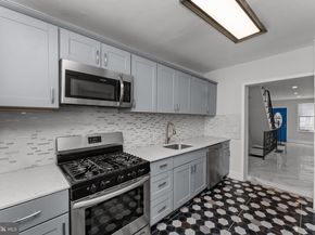 355 Tree Street, Philadelphia PA 19148