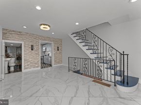 355 Tree Street, Philadelphia PA 19148