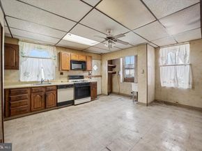 4511 Chester Avenue, Philadelphia PA 19143