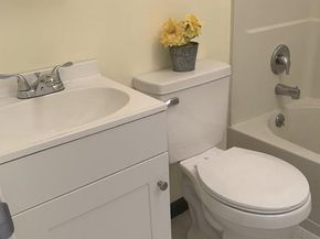 428 Croyden Road, Upper Darby PA 19082