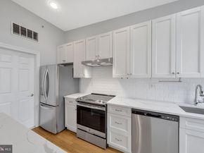 6-10 S Strawberry Street 13, Philadelphia PA 19106