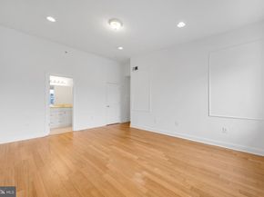 6-10 S Strawberry Street 13, Philadelphia PA 19106