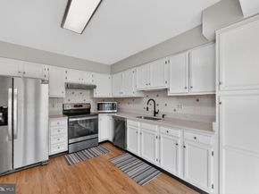 46922 Rabbitrun, Sterling VA 20164