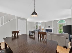 46922 Rabbitrun, Sterling VA 20164