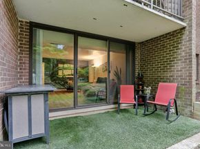 1527 Northgate Square, Reston VA 20190