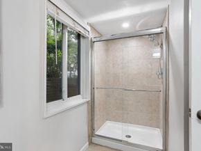 1527 Northgate Square, Reston VA 20190