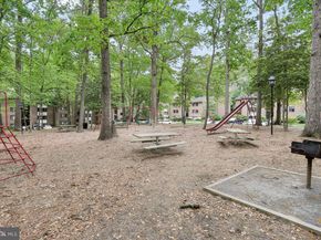 1527 Northgate Square, Reston VA 20190
