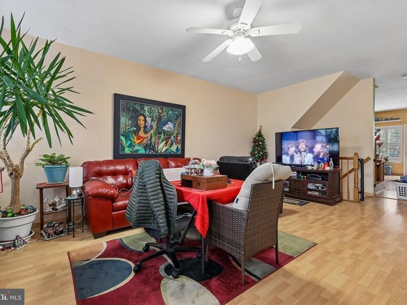 2525 James Madison Circle, Herndon VA 20171