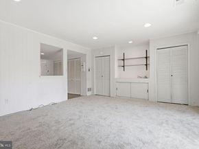 9925 Wingtip Road, Philadelphia PA 19115