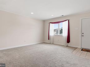 9925 Wingtip Road, Philadelphia PA 19115