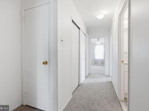 9925 Wingtip Road, Philadelphia PA 19115