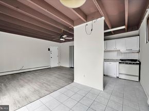 100 E Glenolden Avenue P12, Glenolden PA 19036