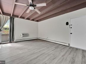 100 E Glenolden Avenue P12, Glenolden PA 19036