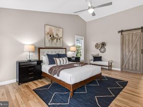 909 19TH Street S, Arlington VA 22202