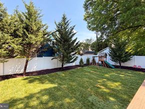 909 19TH Street S, Arlington VA 22202