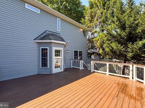 909 19TH Street S, Arlington VA 22202