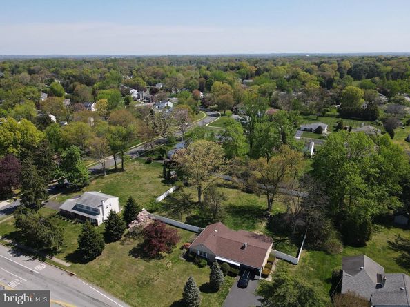 810 N Limekiln Pike, Ambler PA 19002