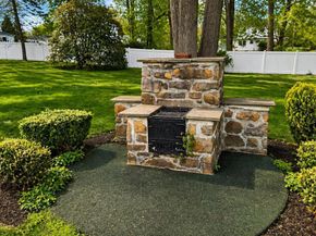 810 N Limekiln Pike, Ambler PA 19002