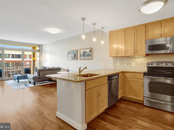 888 N Quincy Street 906, Arlington VA 22203