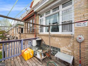 205 Wembly Road, Upper Darby PA 19082