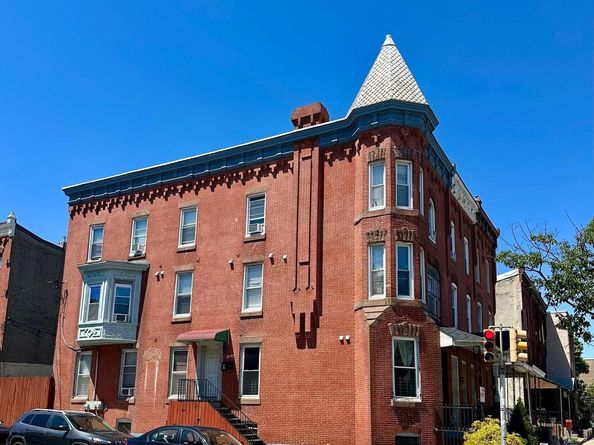 500 N 34TH Street, Philadelphia PA 19104
