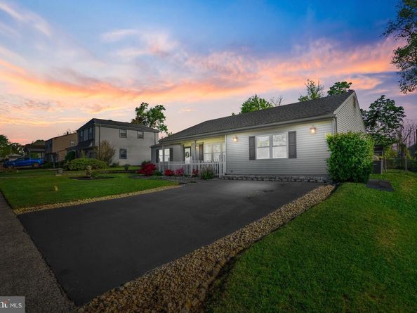1839 Hollandale Drive, Bensalem PA 19020