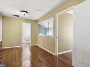 142 Grandview Drive, Warminster PA 18974