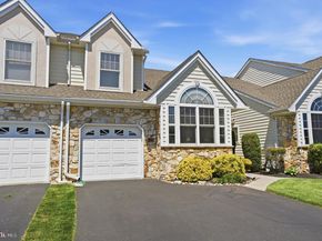 142 Grandview Drive, Warminster PA 18974